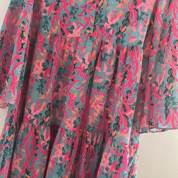 Lilly dress size small current on site - Picture 3 of 3
